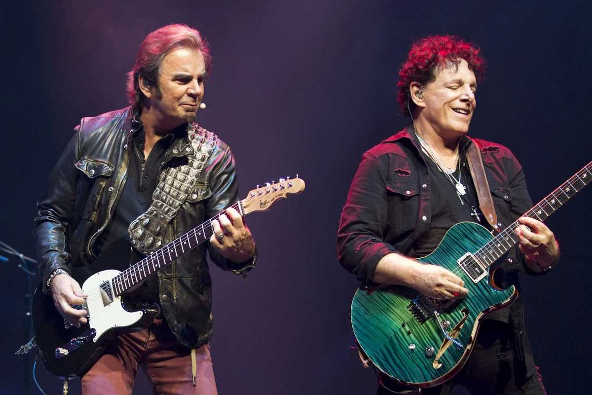 How Journey’s Neal Schon and Jonathan Cain Finally Mended Fences How Journey’s Neal Schon and Jonathan Cain Finally Mended Fences