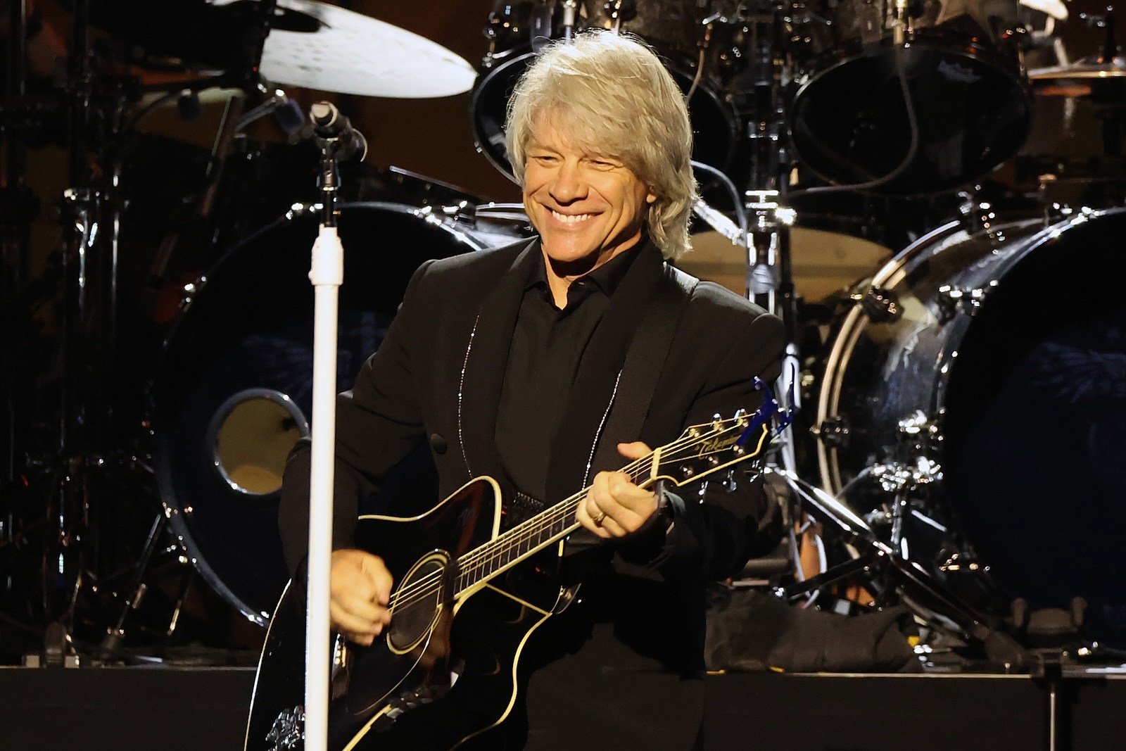 Jon Bon Jovi Addresses Vocal Issues and Touring Future DRGNews