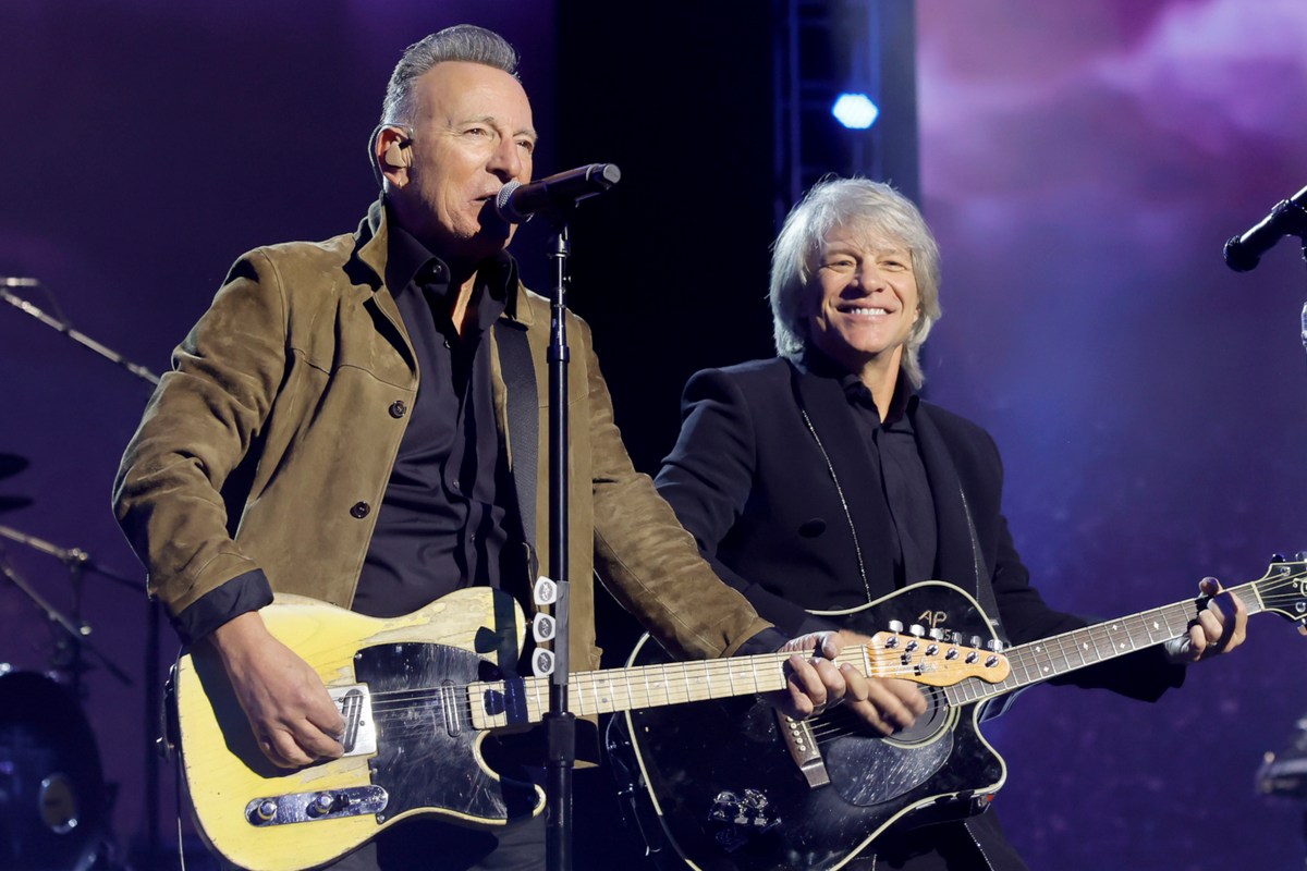 How Bruce Springsteen Helped Jon Bon Jovi During Surgery Recovery