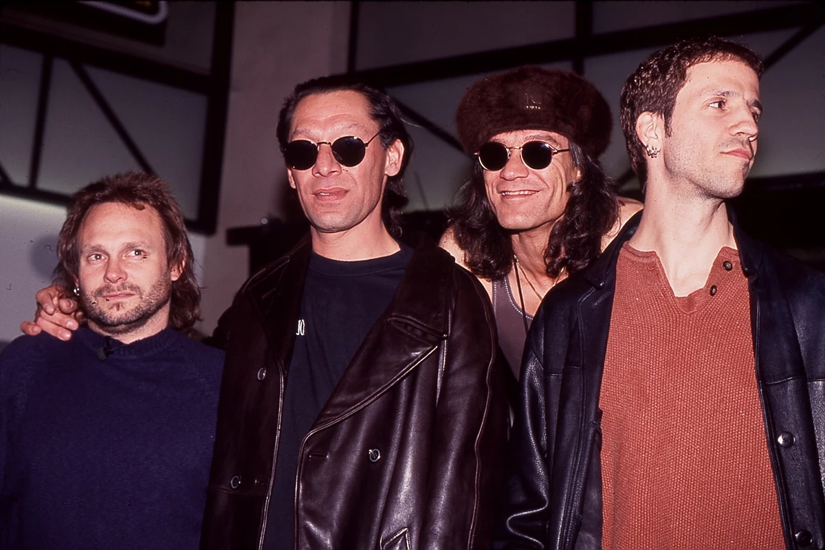 Why 'Van Halen III' Featured Eddie on Drums Instead of Alex