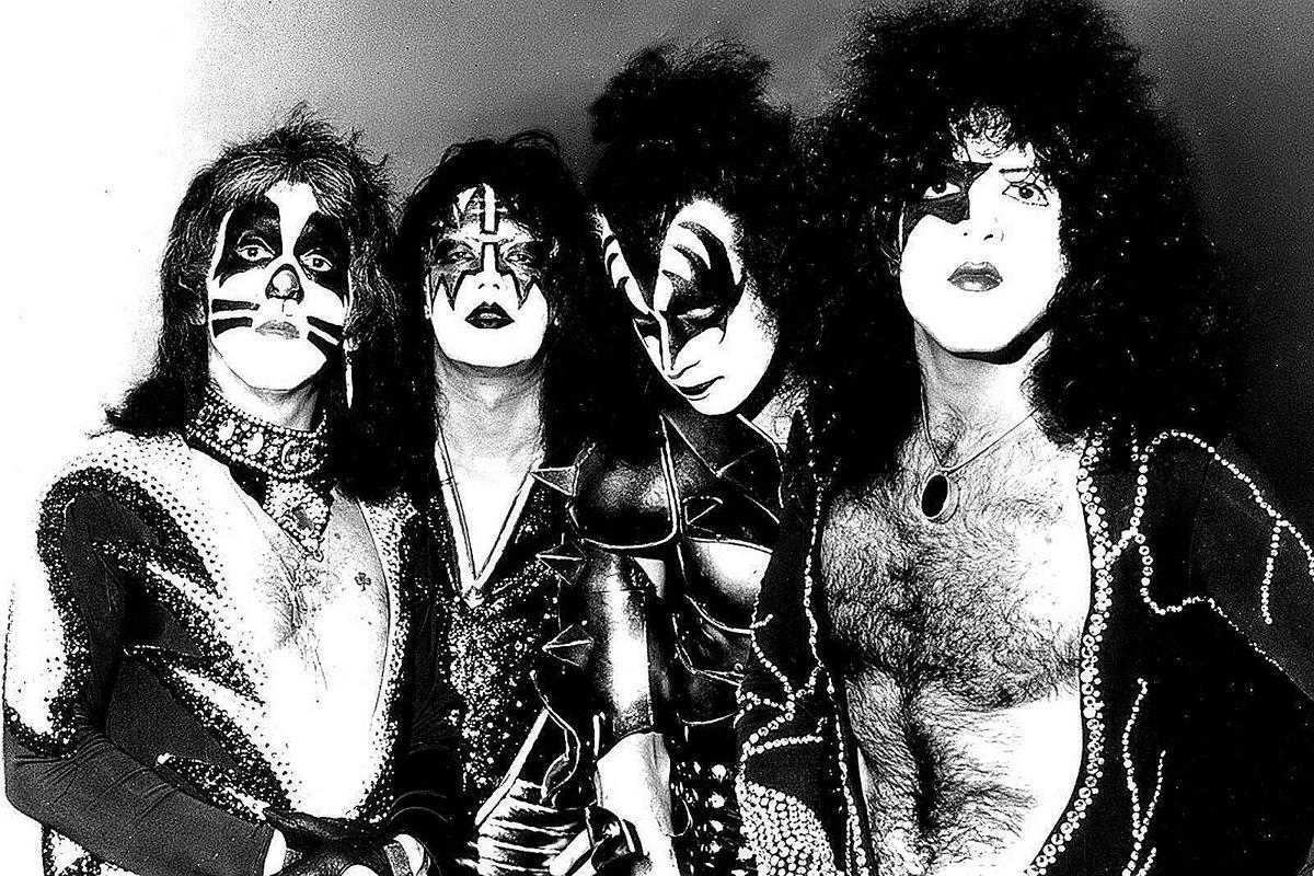 Gene Simmons Says Peter Criss ‘Had Nothing to Do’ With ‘Beth’ Gene Simmons Says Peter Criss ‘Had Nothing to Do’ With ‘Beth’