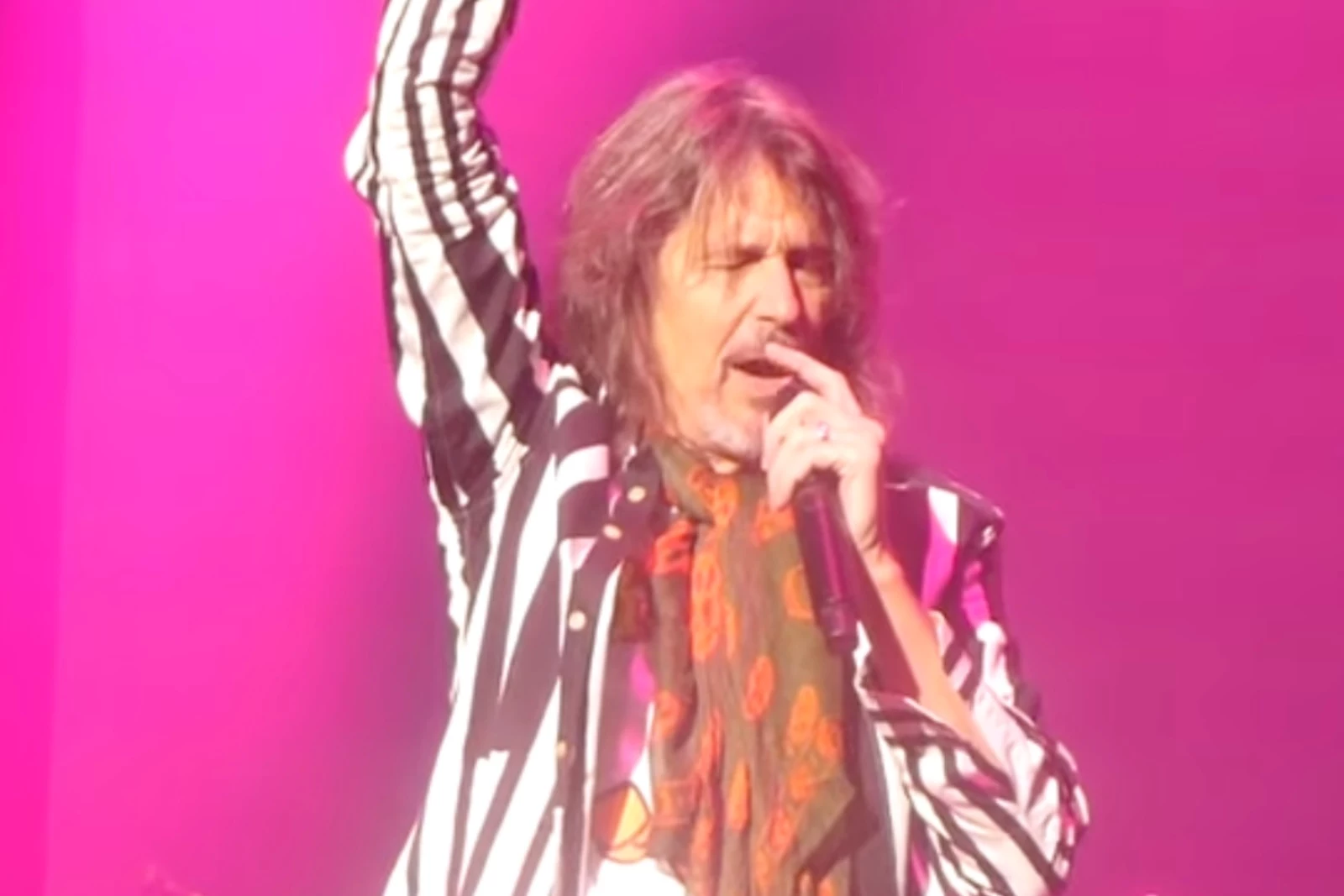 Watch Foreigner Play Emotional Final Show With Kelly Hansen