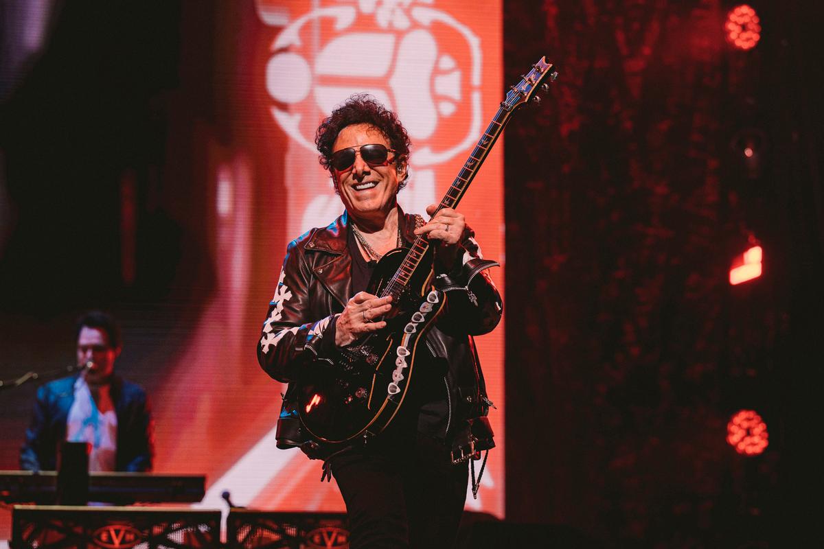 How Neal Schon Wants to Shake Up Journey's Set Lists