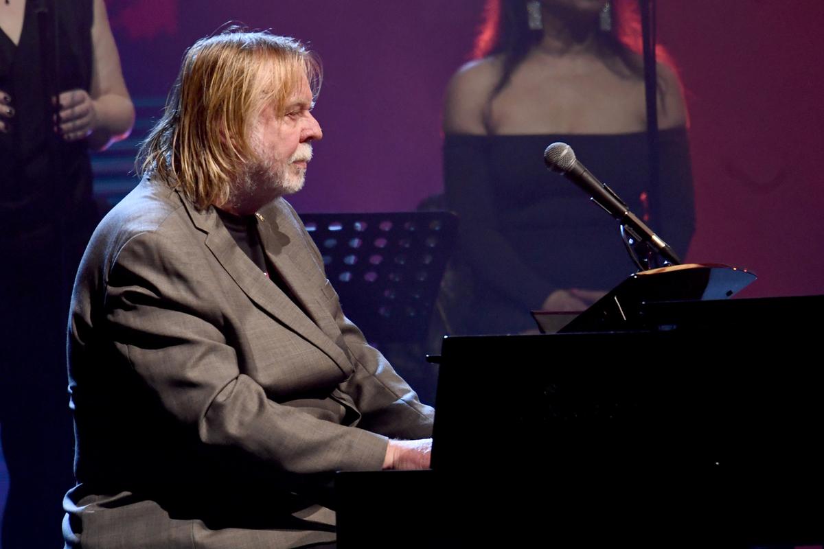 Rick Wakeman Reveals Recent Brain Surgery