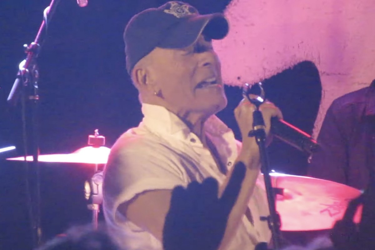 Fire Alarm Can't Stop Bruce Springsteen's Surprise Set