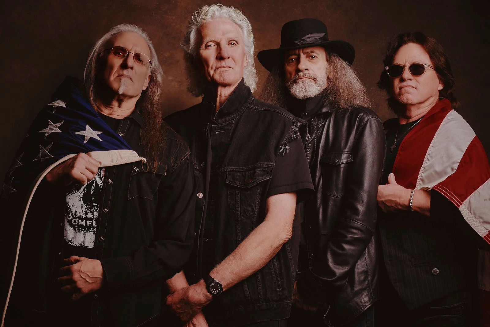 Steve Vai Praises Coverdale and Reflects on Final Whitesnake Show