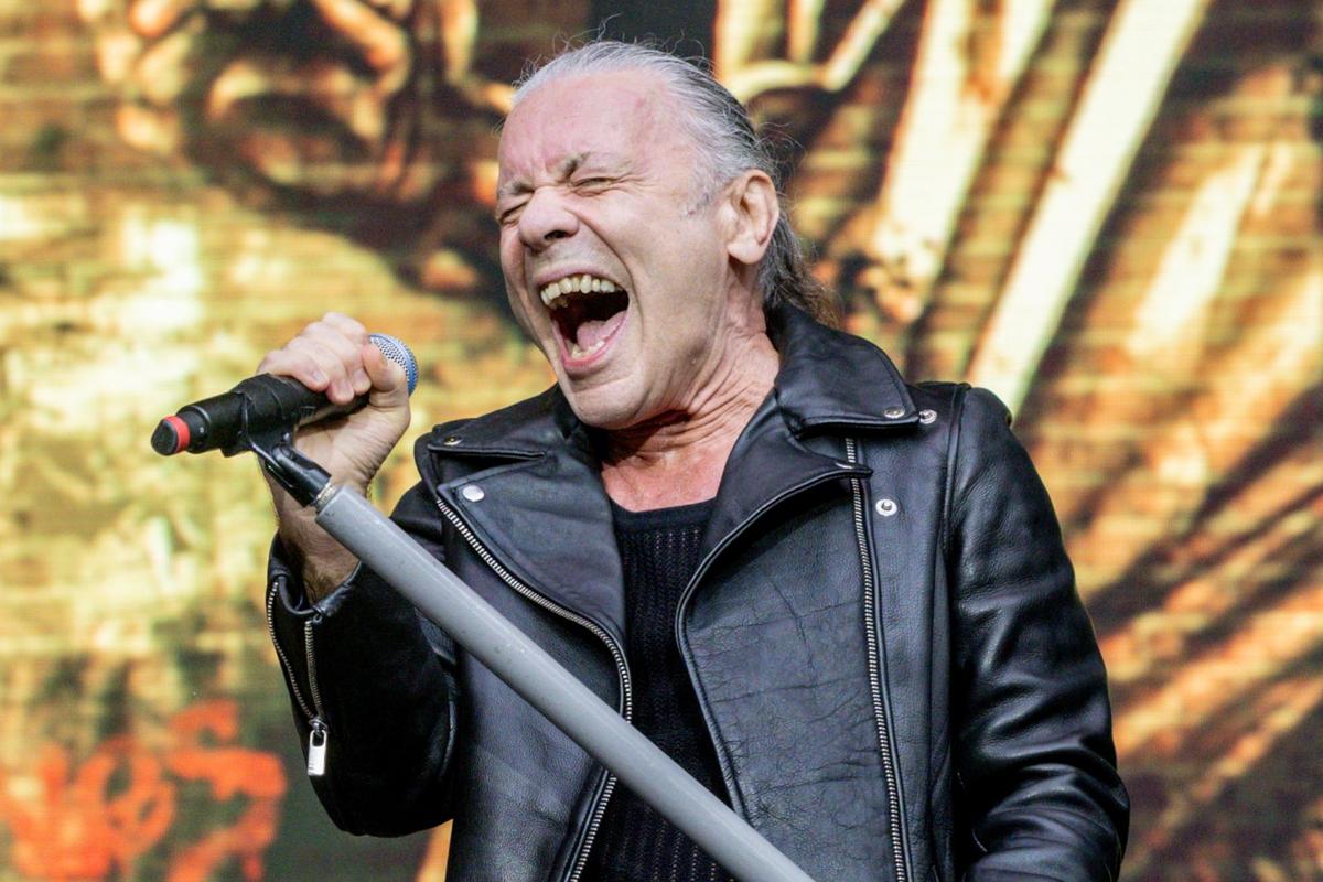 Watch Iron Maiden Perform Classic Tune for First Time in 38 Years Watch Iron Maiden Perform Classic Tune for First Time in 38 Years
