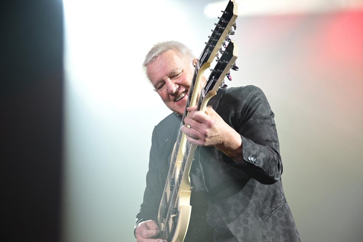 Watch Alex Lifeson 'Fire' His Rush Bandmates Mid-Show