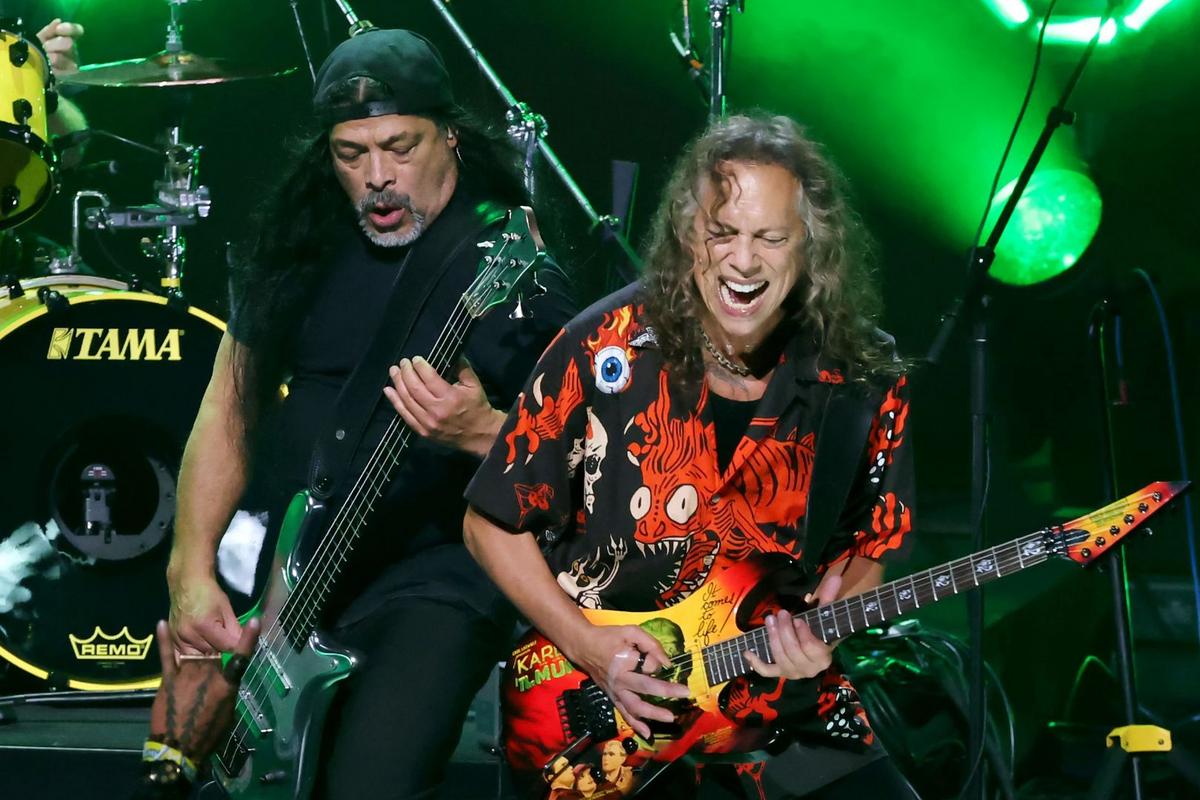 Metallica Covers Forbidden '60s Pop Classic at Welsh Stadium Metallica Covers Forbidden '60s Pop Classic at Welsh Stadium