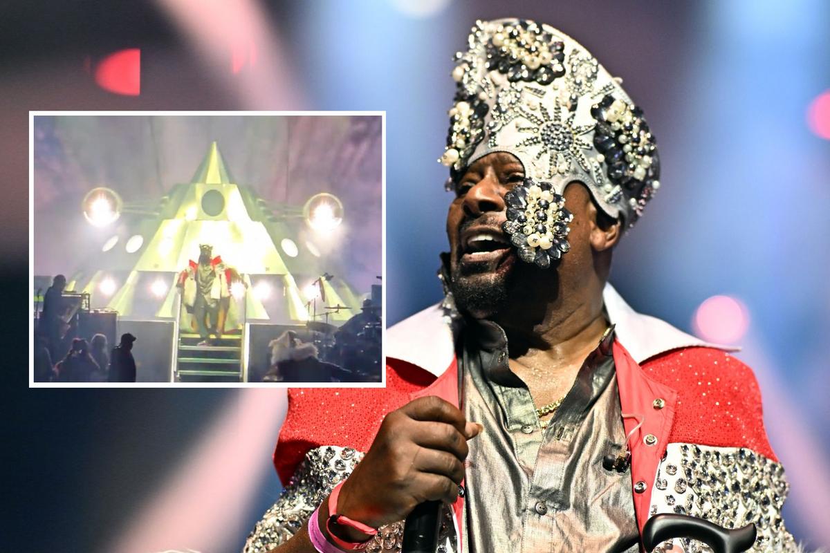 Watch George Clinton Debut New Mothership 50 Years After Original Watch George Clinton Debut New Mothership 50 Years After Original