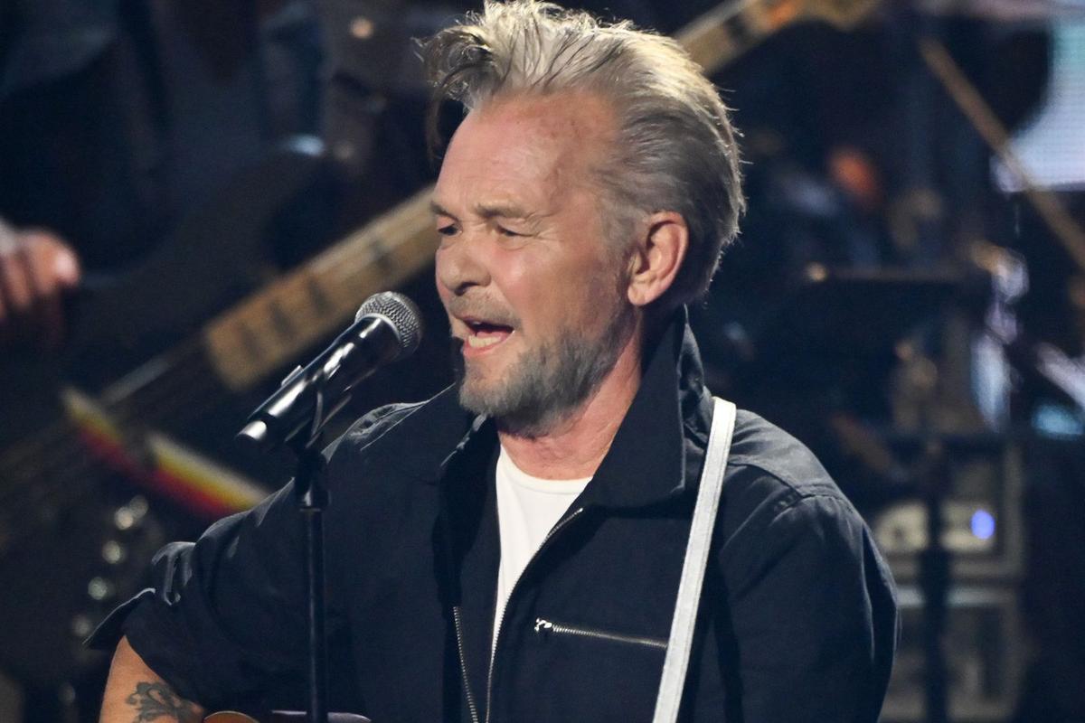 John Mellencamp Kicks Off 'Greatest Hits' Tour: Video, Set List