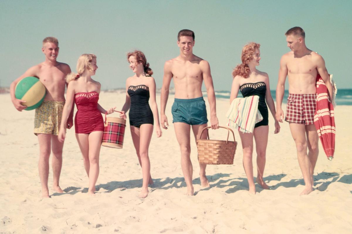 Everyday Life in the '50s and '60s, Captured in Glorious Color
