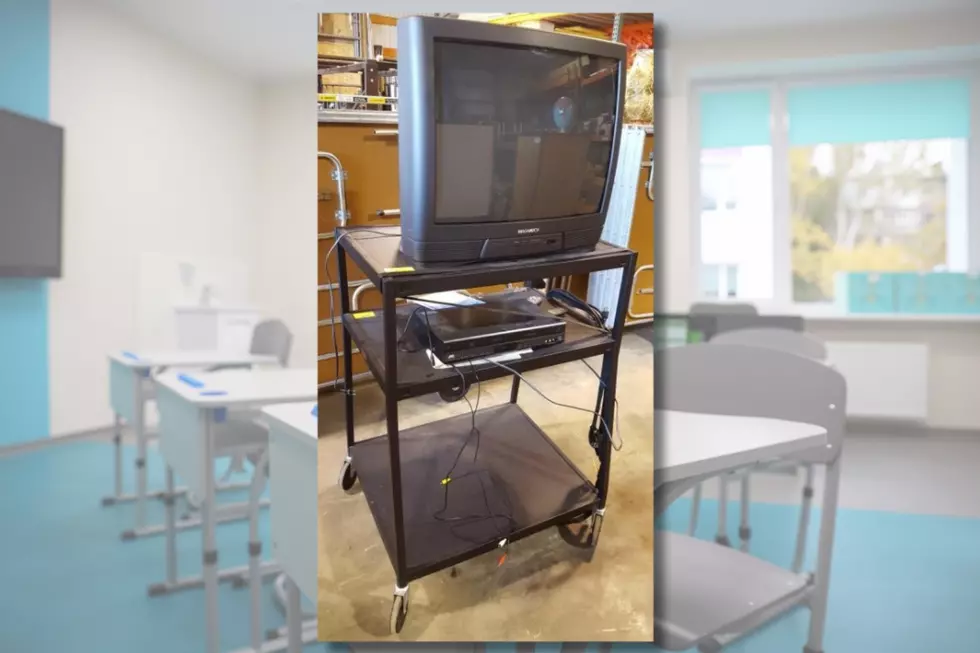 AV Cart in School