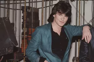 Peter Byrne, Singer From ’80s Synth-Pop Duo Naked Eyes, Dies at 74