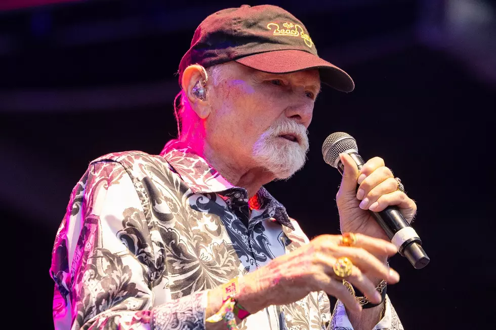 Mike Love Rejoins the Beach Boys Onstage Amid Health Concerns: ‘All We Have is Tonight’