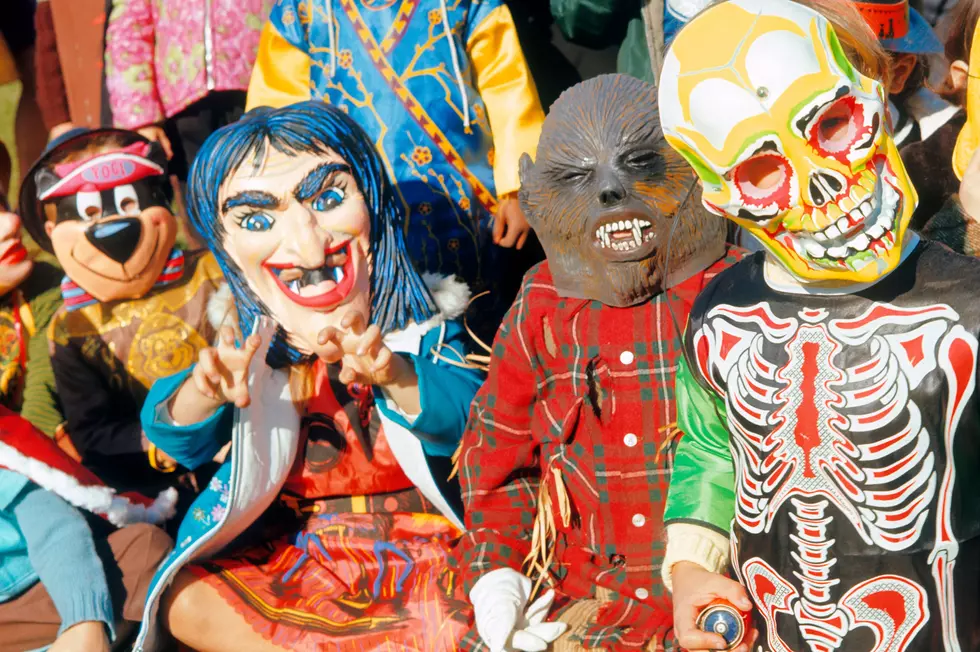 18 Old-School Halloween Traditions That Would Never Fly Today