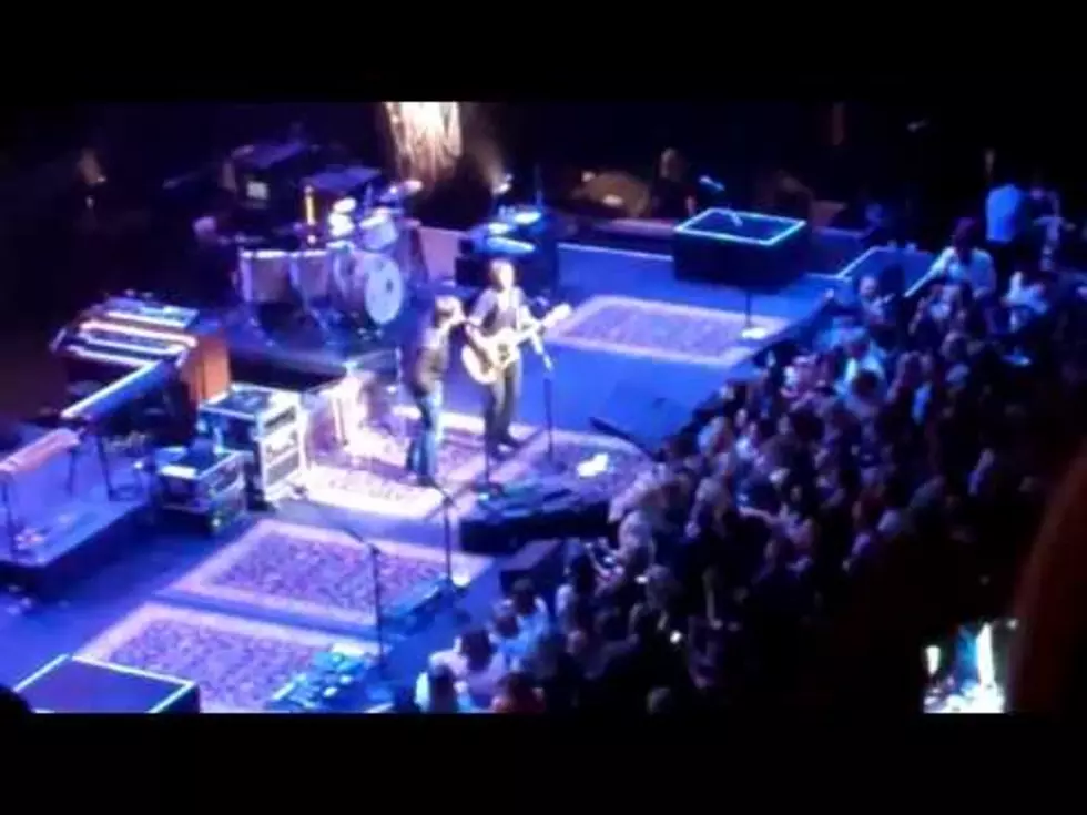 Keith Urban and Jack Ingram Perform ‘You Look So Good In Love’ [Video]