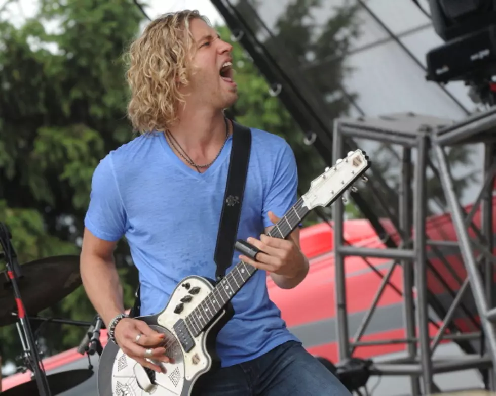 Taste of Country Christmas Tour with Casey James [PRESALE]