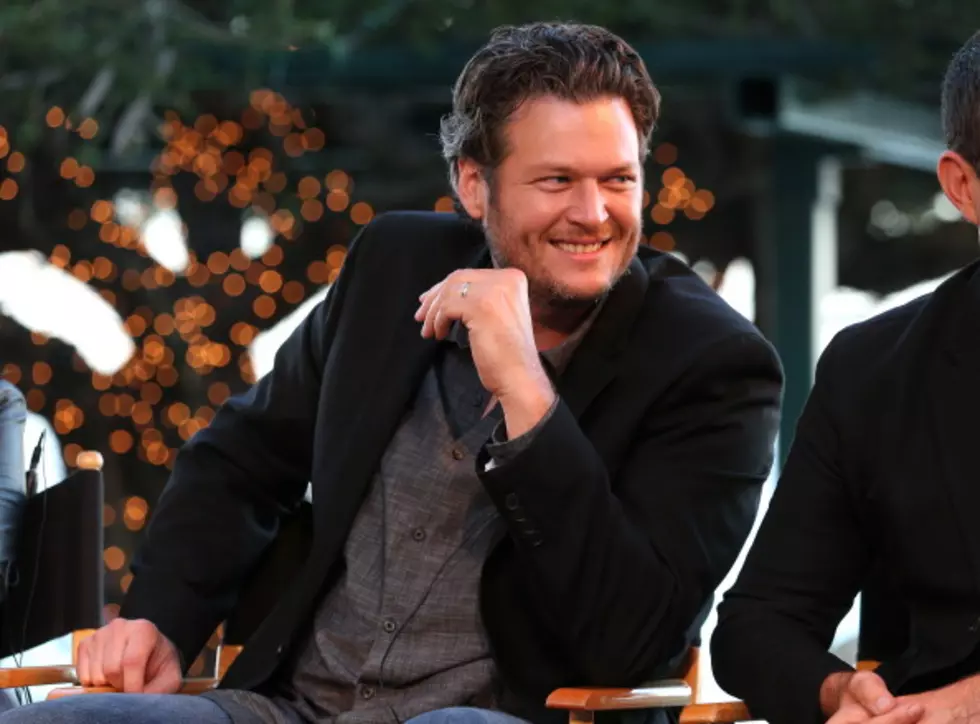 Blake Shelton Blasts Back at Simon Cowell