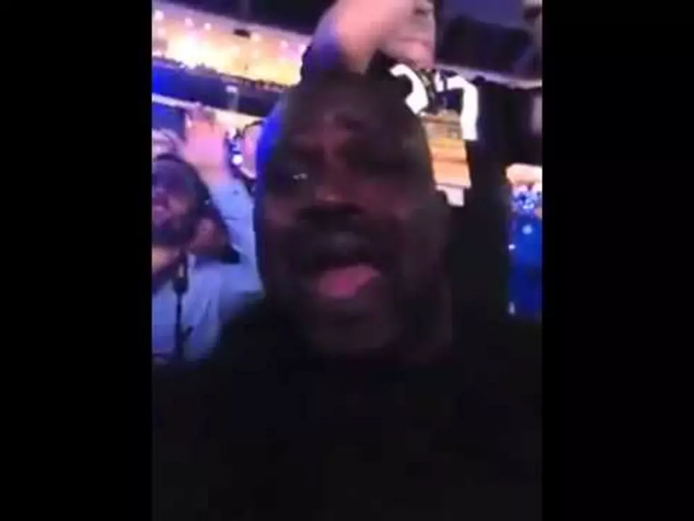 Shaq Lip-Syncs to Beyonce During Halftime Show [Video]