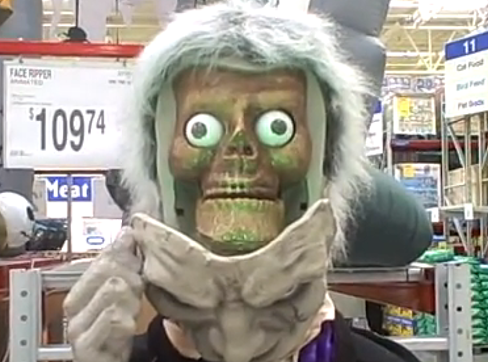 Face Ripper &#8211; The Must Have Halloween Decoration For Your Home [Video]