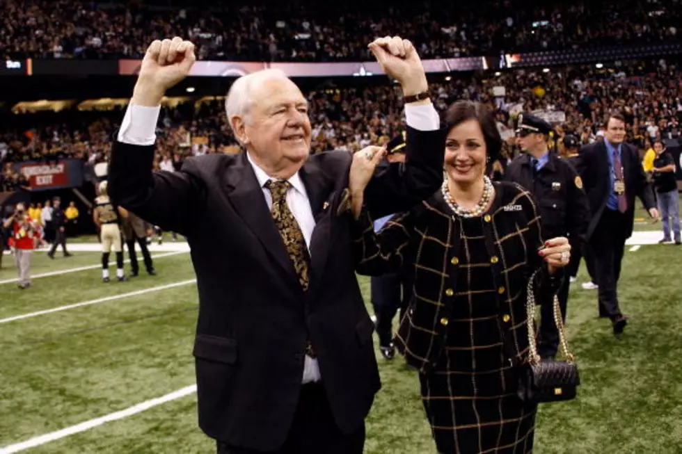 Tom Benson’s Wife Finds Reporter’s Lost Engagement Ring