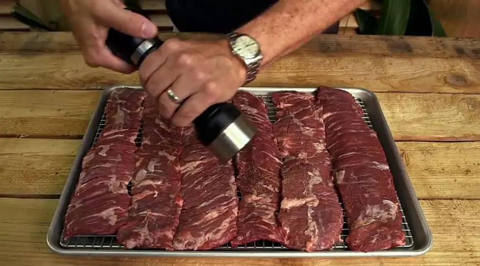 Now THIS Is How You Pepper A Steak [Video]