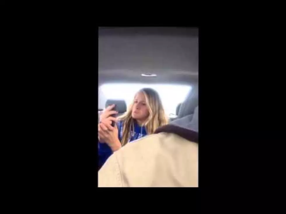 Dad Secretly Films His Teenage Daughter as She Goes on a Selfie Spree [VIDEO]