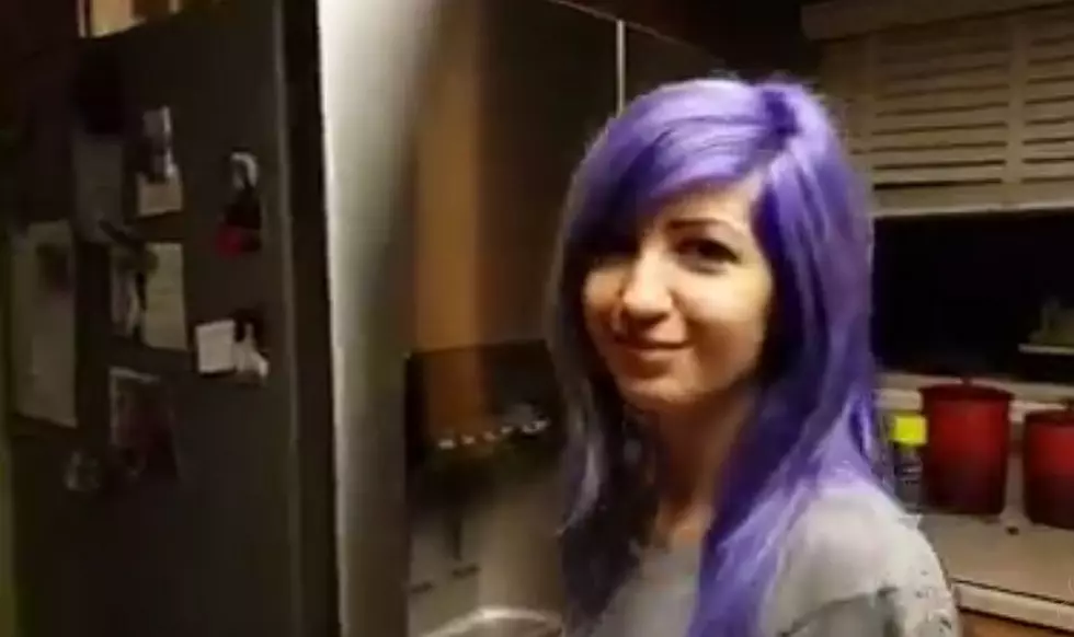 Watch As This Girl’s Hair Changes Colors In Front Of Your Eyes [Video]