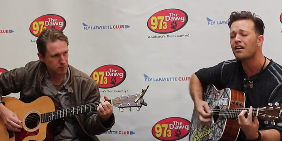 Lucas Hoge Live in the Lobby [Watch]