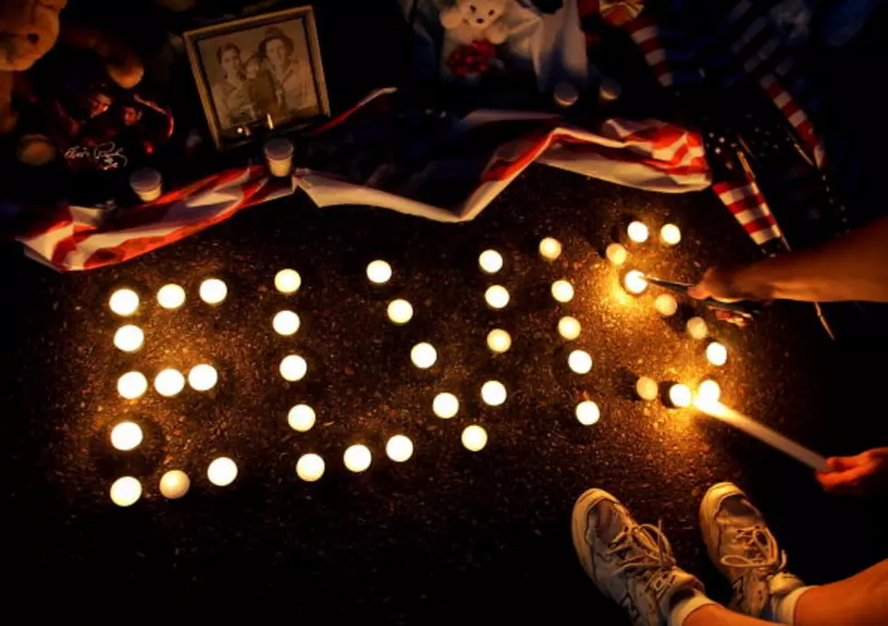 Elvis Appears on the Louisiana Hayride for the First Time [VIDEO]