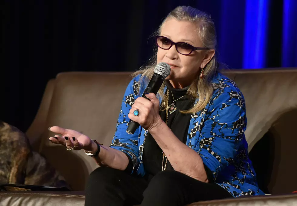 Carrie Fisher Suffers Massive Heart Attack on Plane