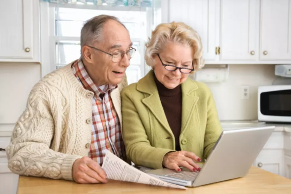 Ca C’est Somethin’ — Old People Spend More Time on Social Media Than Young People