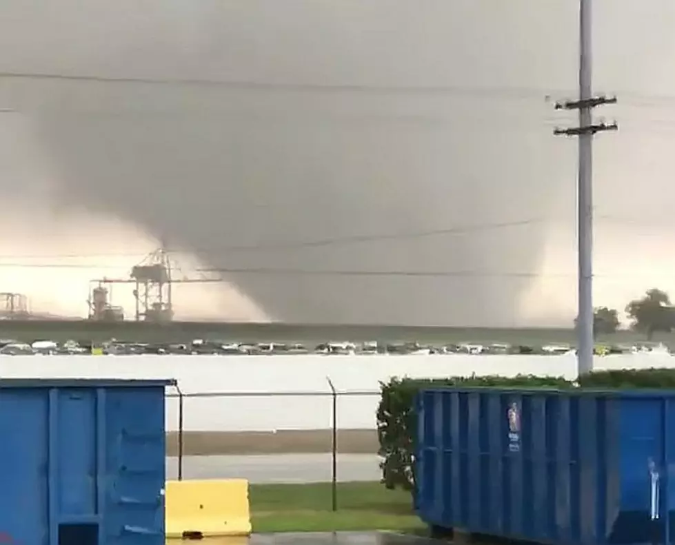 Terrifying Video Of Tornado Touching Down In East New Orleans [Video]