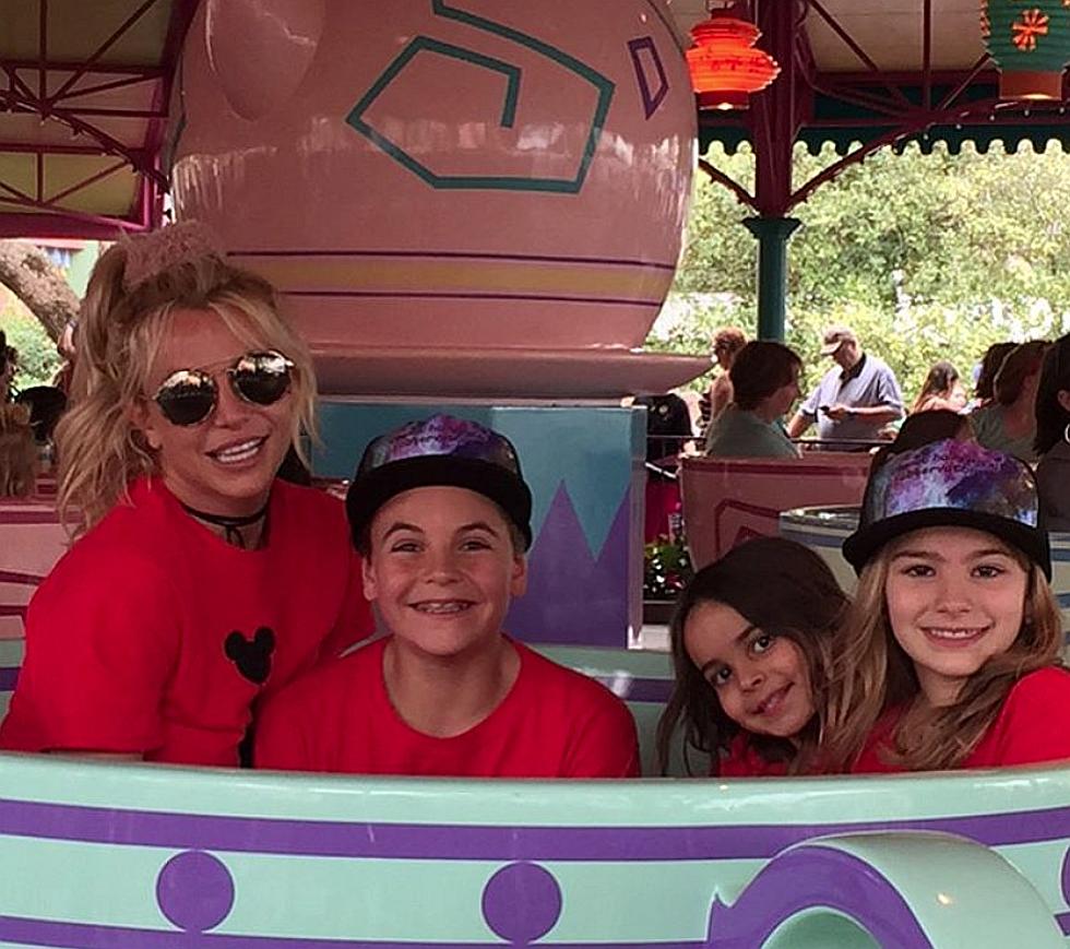 Britney Spears Jamie Lynn Spears And Daughter Celebrate Atv Accident At Disney With Family Pics