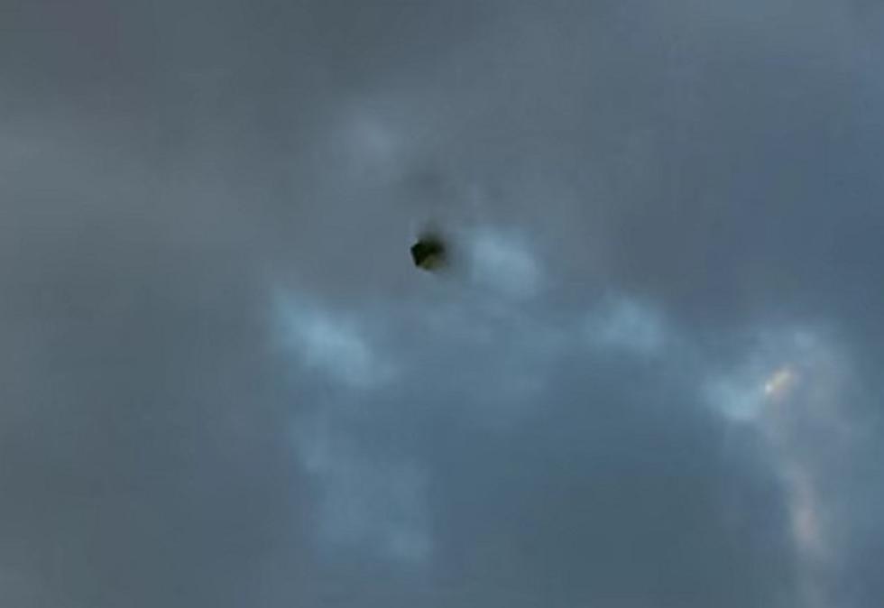 Mysterious Black Cube In The Sky Over Texas Is A Real Mind Bender [Video]