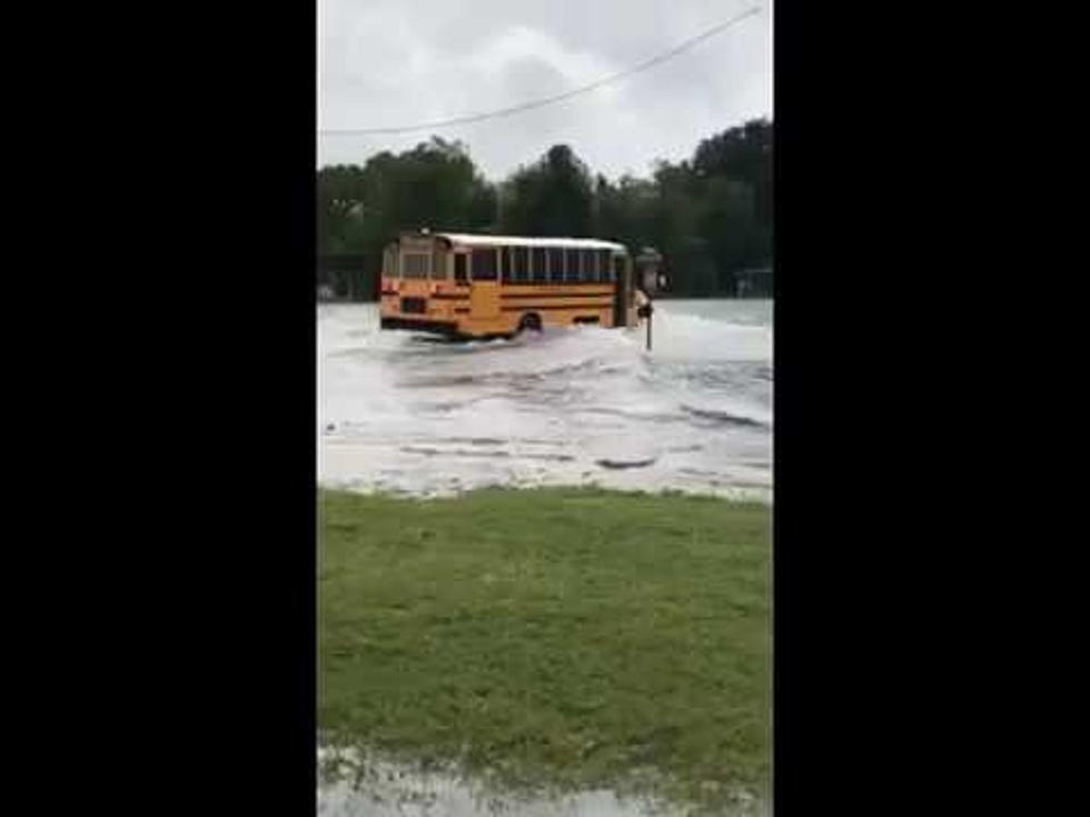 School Bus Full of Kids Gets Stranded in Iowa, La. [Video]