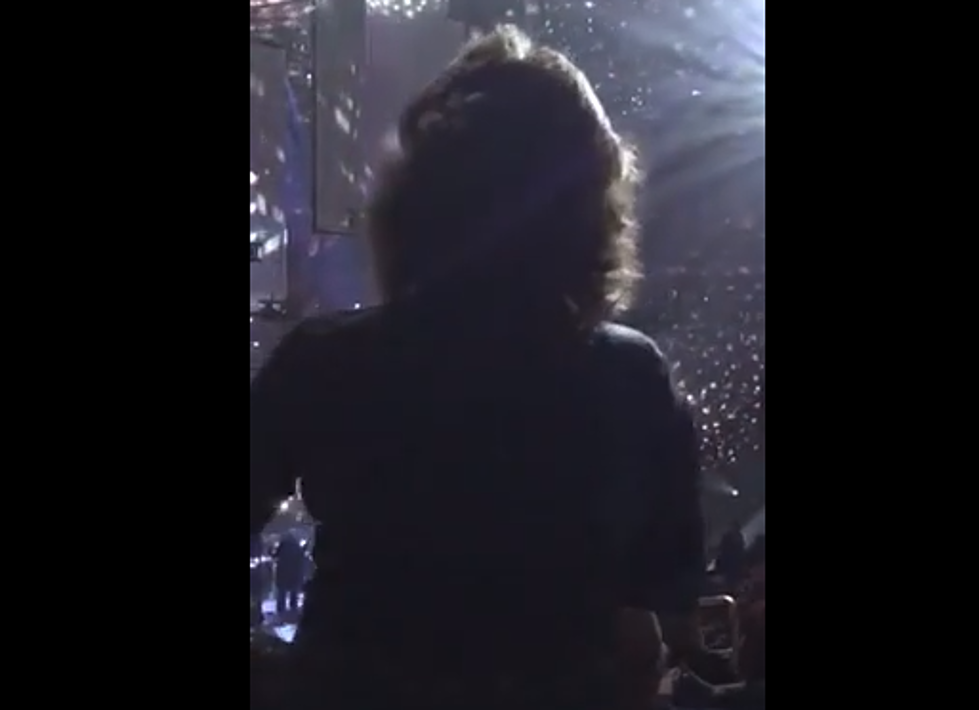 What Would You Do? Billy Joel Fan Won't Sit Down [Video]