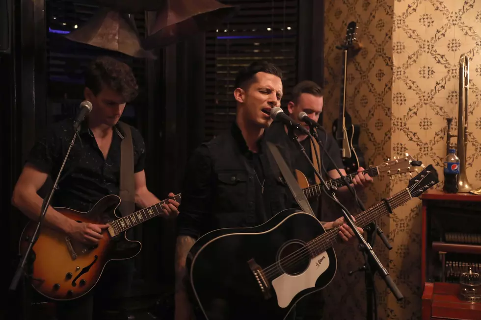 ACM Spotlight – Devin Dawson ‘Live in the Lobby’ [VIDEO]