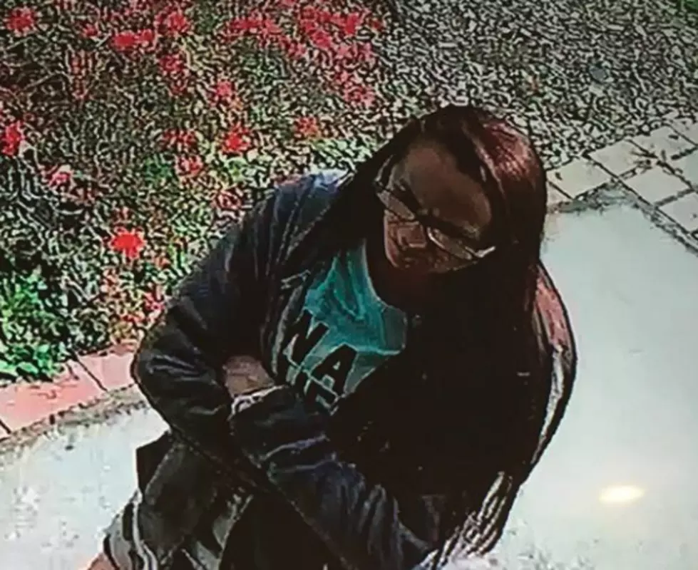 Help Lafayette Police Find This Brazen Package Thief [Video]