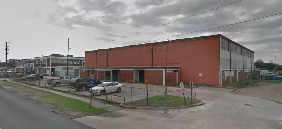 Lafayette High School Gets New Weight Room Thanks to Shaq