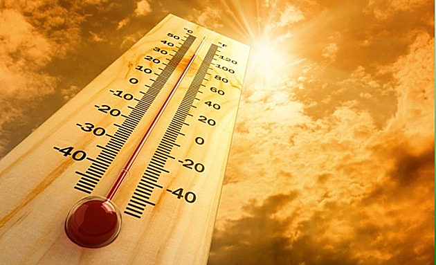 Outdoor Thermometer In The Sun During Heatwave Hot Weather High Temperature  And Heat Warning Concept Stock Photo - Download Image Now - iStock