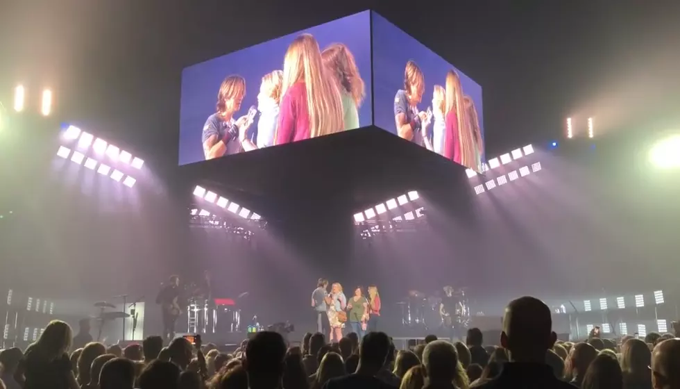 Keith Urban Gives Shout Out to Lafayette at His New Orleans Show [Video]