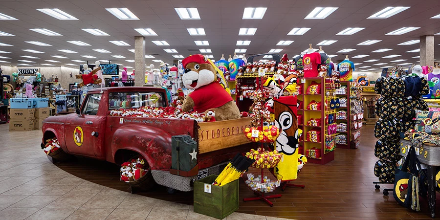 I haven't been the same since': A TikToker was shocked to discover that  Buc-ee's pays janitors the same wage as her desk job — here's why demand  for blue-collar work is soaring