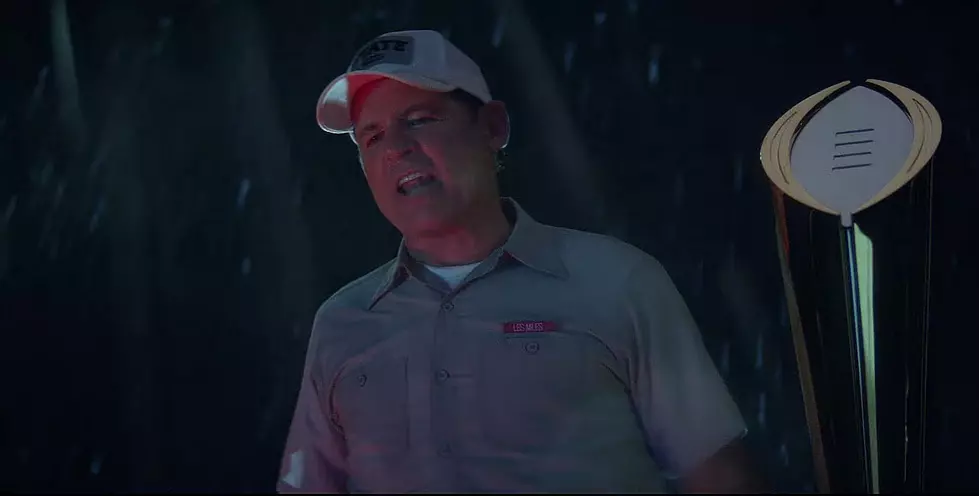 Les Miles Steals National Championship Trophy In Dr Pepper Commercial [Video]