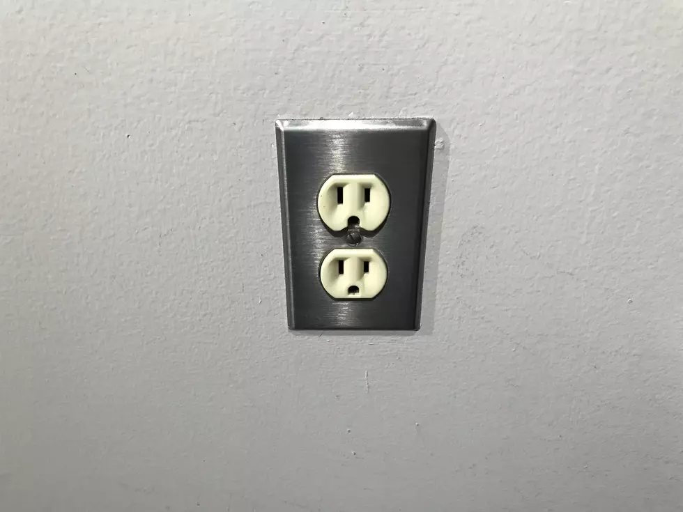 Fake Outlet Stickers at Airports Are Wreaking Havoc [VIDEO]