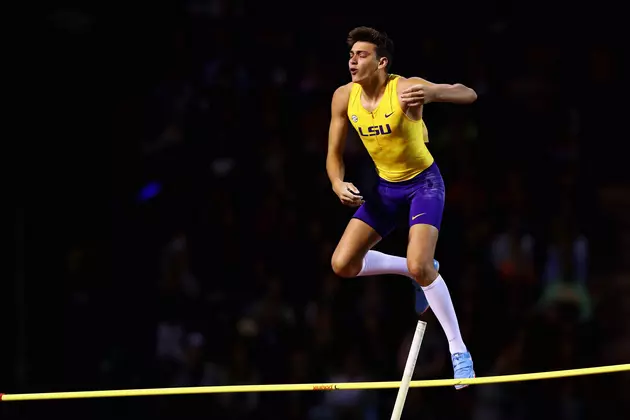 Lafayette Native Mondo Duplantis Sets ANOTHER Pole Vaulting Record While His Brother Antoine Hits Game Winning Home Run For LSU [Video]