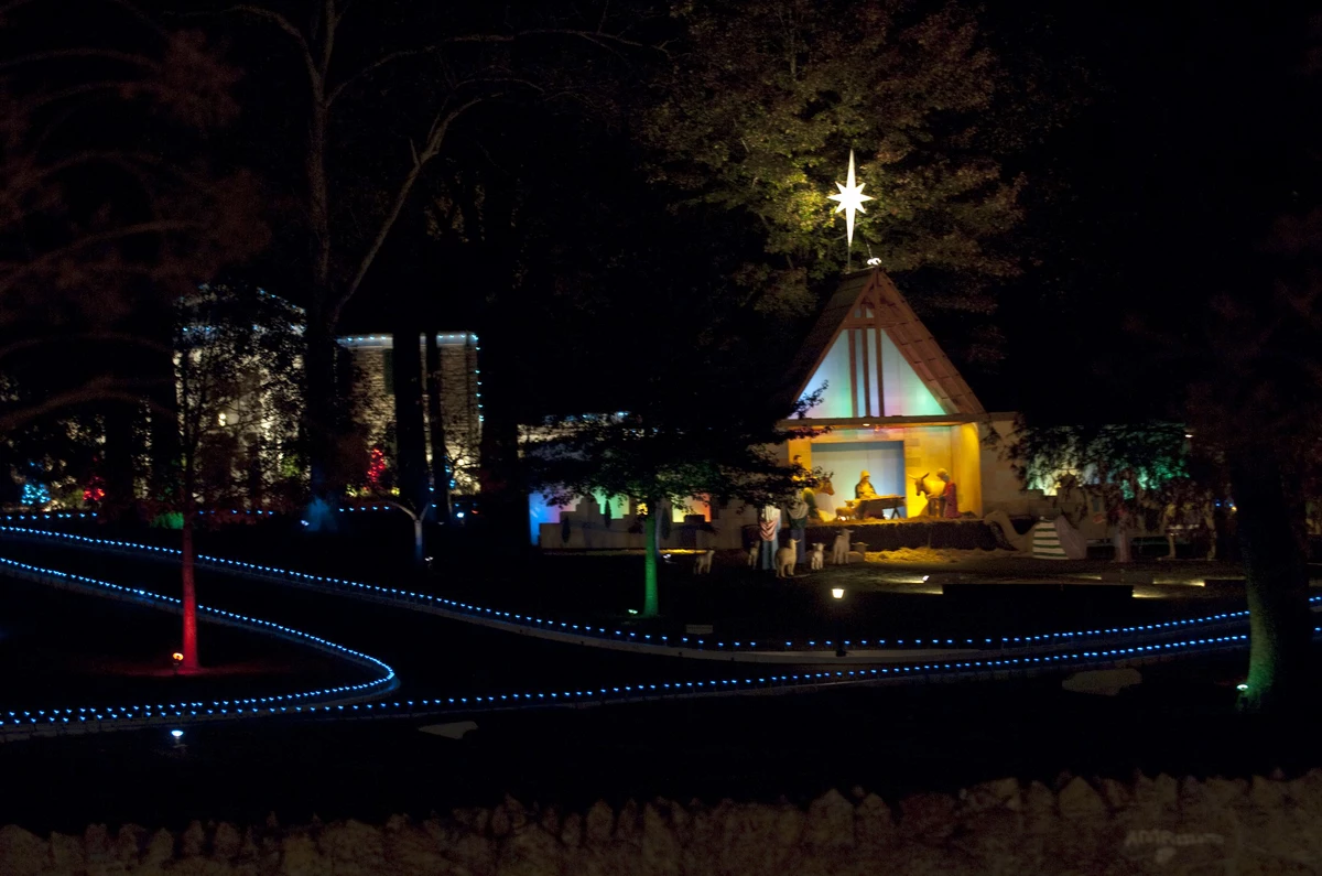 Graceland Christmas Lighting Ceremony Tonight [WATCH]