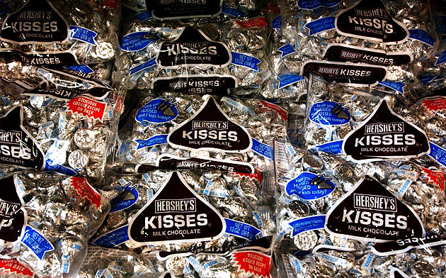 Hershey&#8217;s Kisses Cereal is Here, and We Can&#8217;t Wait to Try It [VIDEO]