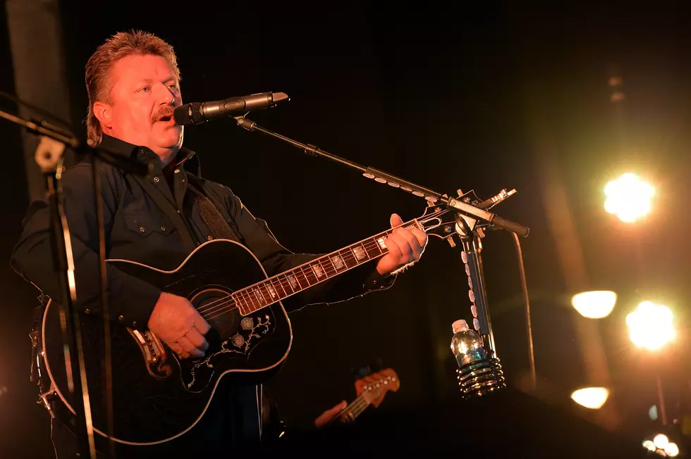 Country Stars Tribute Joe Diffie With Their Favorite Songs [VIDEO]